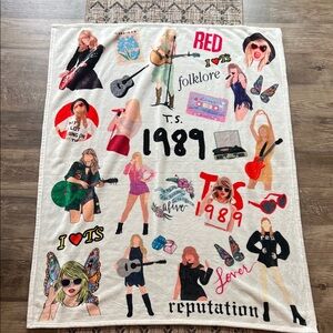 Taylor Swift fleece throw - small